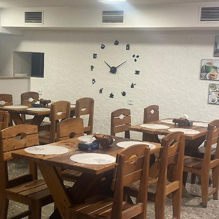 Hotel Tigran Mets Єреван Екстер'єр фото